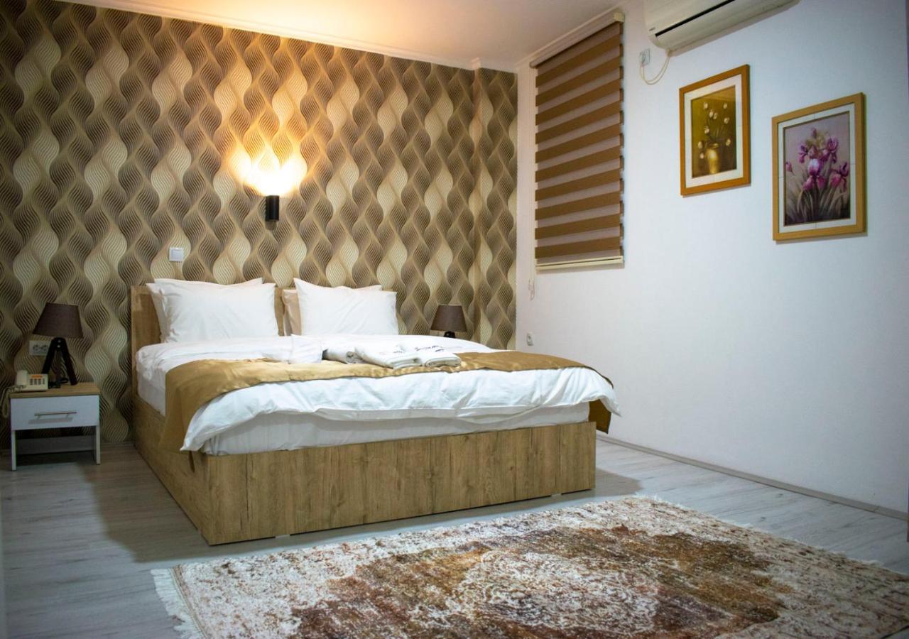 סקופיה Hotel Old Alisa מראה חיצוני תמונה